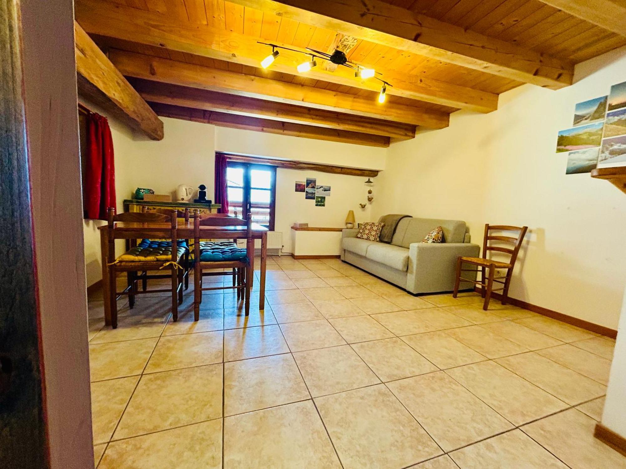 Au Pied Du Chateau- Parking Wifi Jardin - Clg Savoie Freterive Eksteriør billede