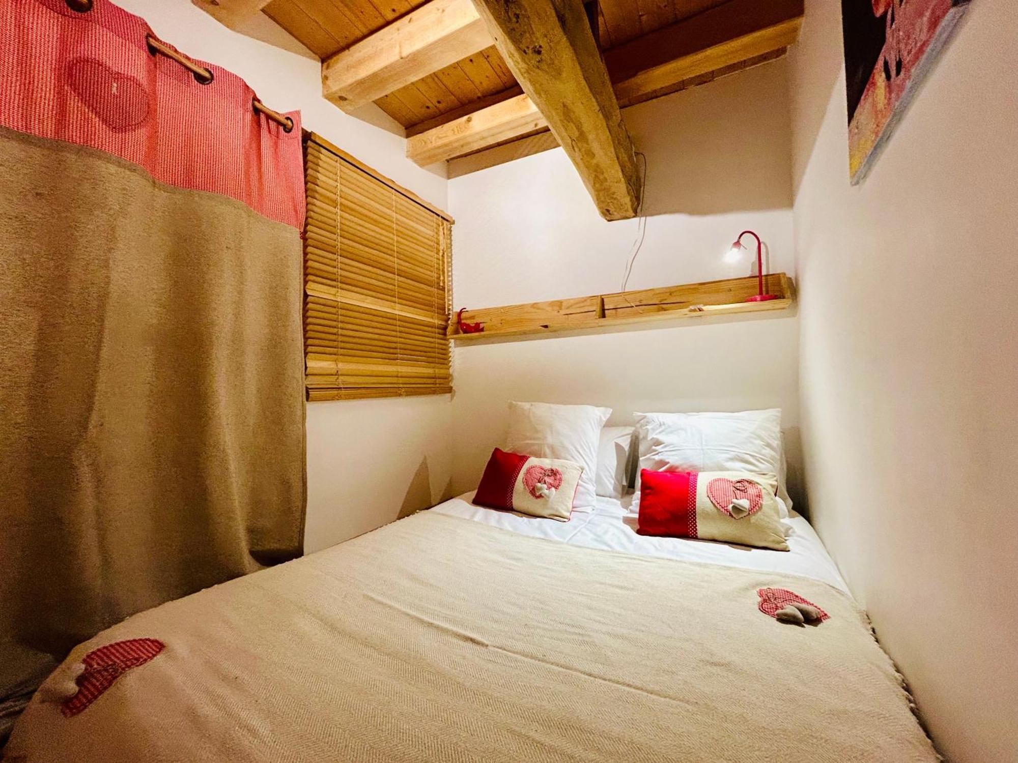 Au Pied Du Chateau- Parking Wifi Jardin - Clg Savoie Freterive Eksteriør billede